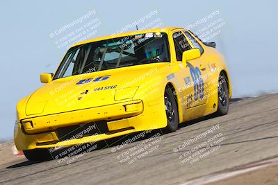 media/Oct-26-2025-CalClub SCCA (Sun) [[8ce1e69566]]/Group 2/Grapevine/